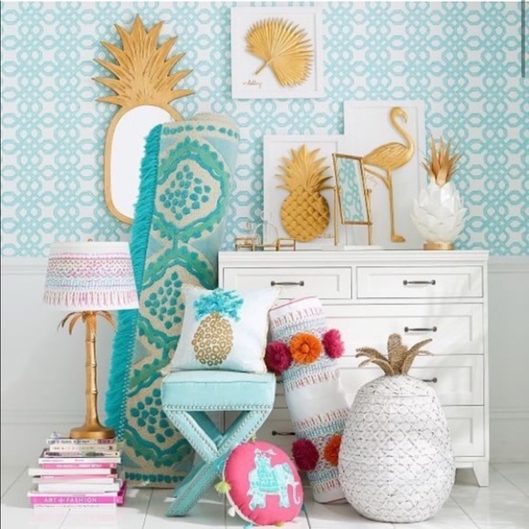 Meet your Posher and Welcome to My Closet - Picture 4 of 6